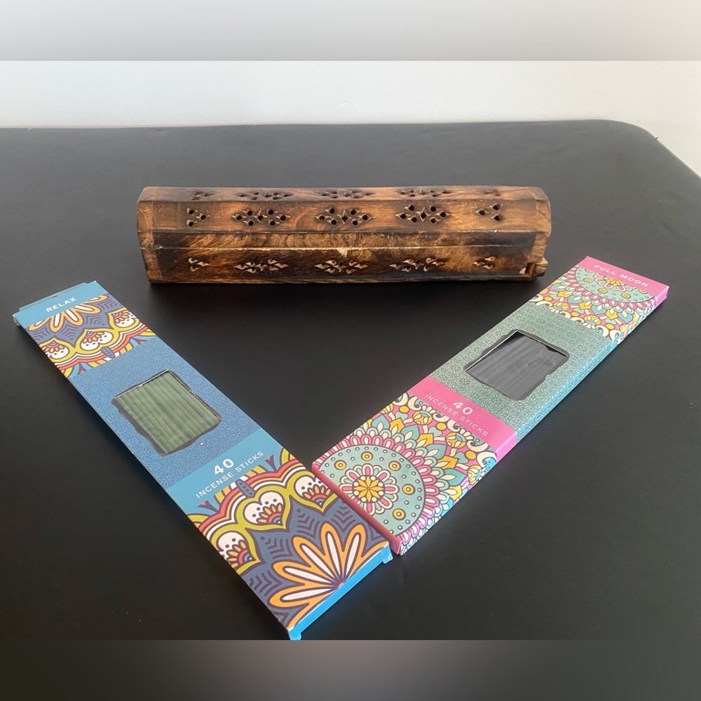 🪷 Wooden Incense Holder with Incense Sticks 🪷
